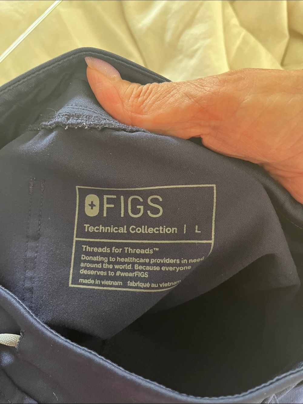 Figs Navy Women's Drawstring Cargo pants - Picture 4 of 6